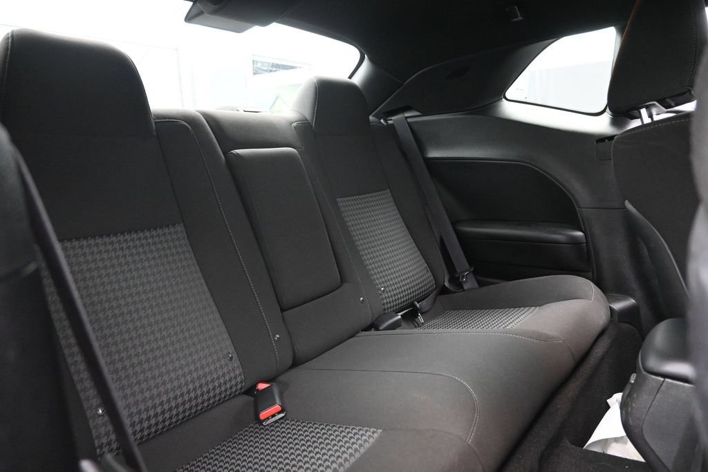 Used 2021 Dodge Challenger R/T Scat Pack RWD image 27