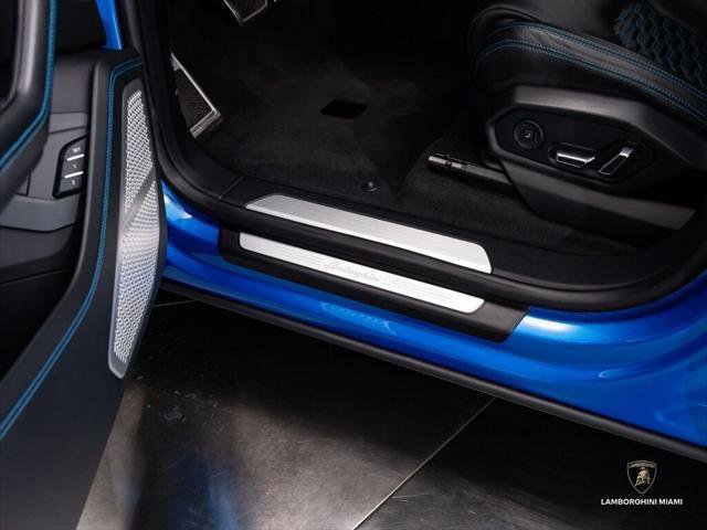 Used 2020 Lamborghini Urus AWD/4WD image 22