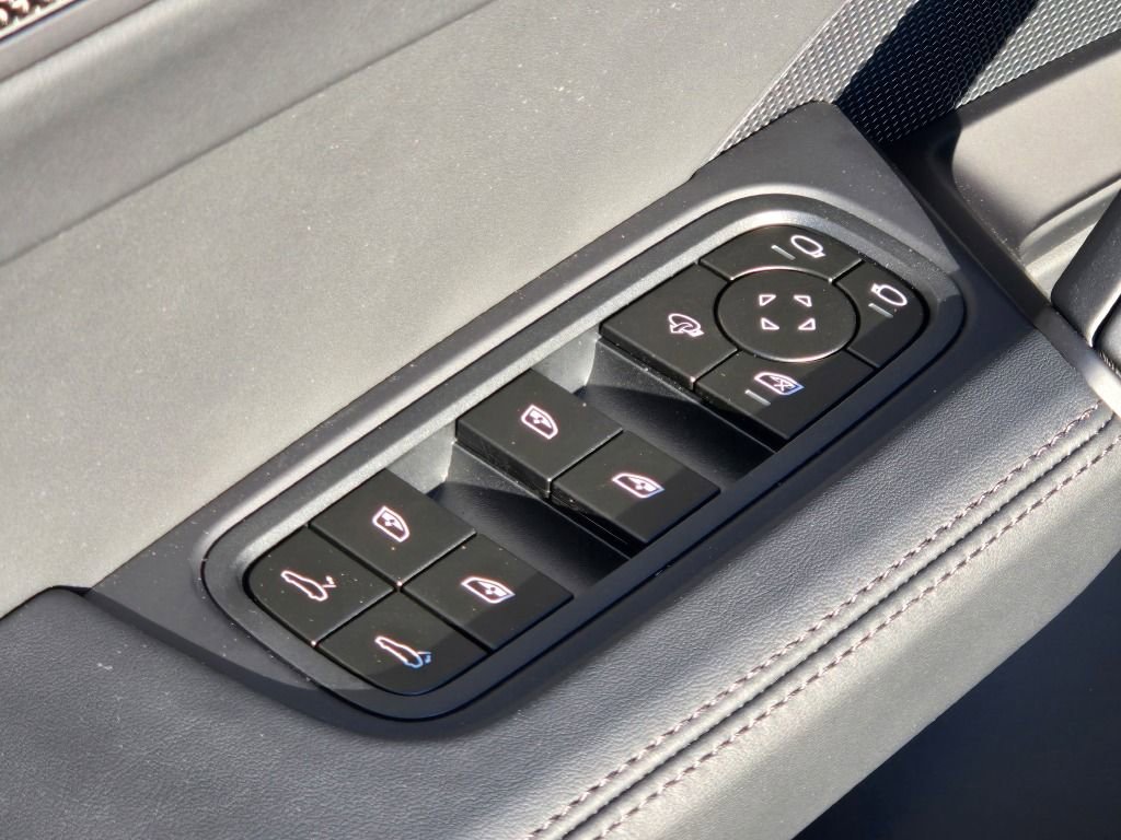 New 2026 Porsche Cayenne GTS image 18