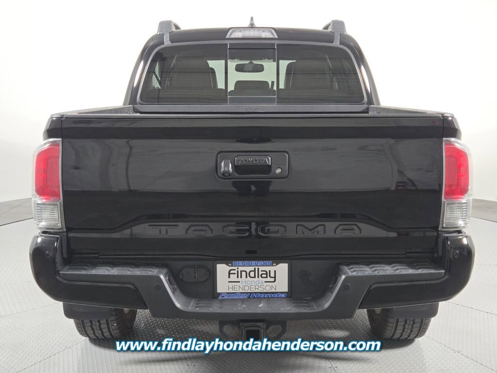 Used 2017 Toyota Tacoma Limited w/ Tow Package AWD/4WD image 5