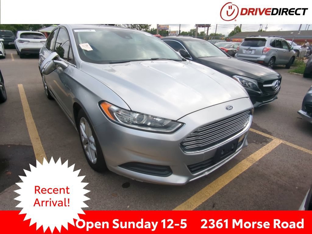 Used 2016 Ford Fusion SE FWD image 1