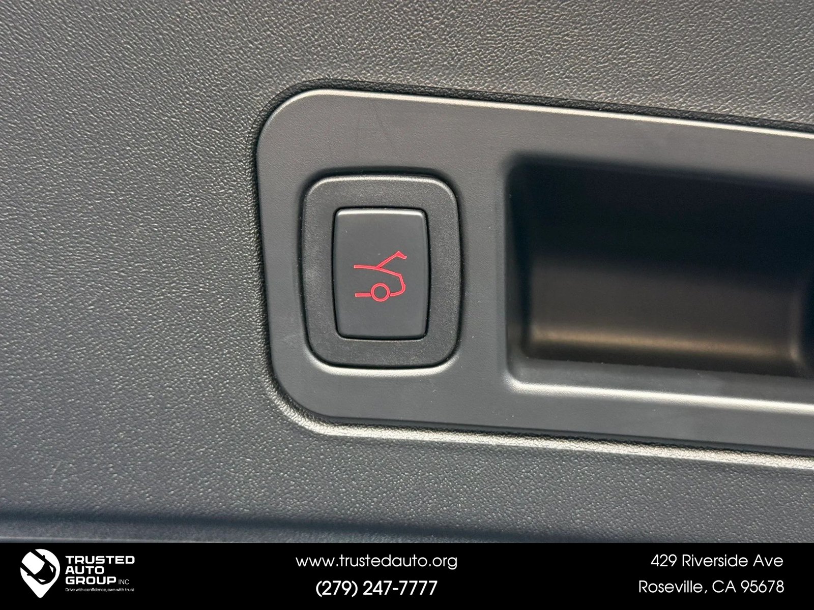 Used 2016 Tesla Model S 70 RWD image 21