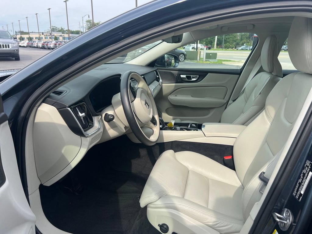 Used 2023 Volvo S60 T8 Ultimate AWD/4WD image 6