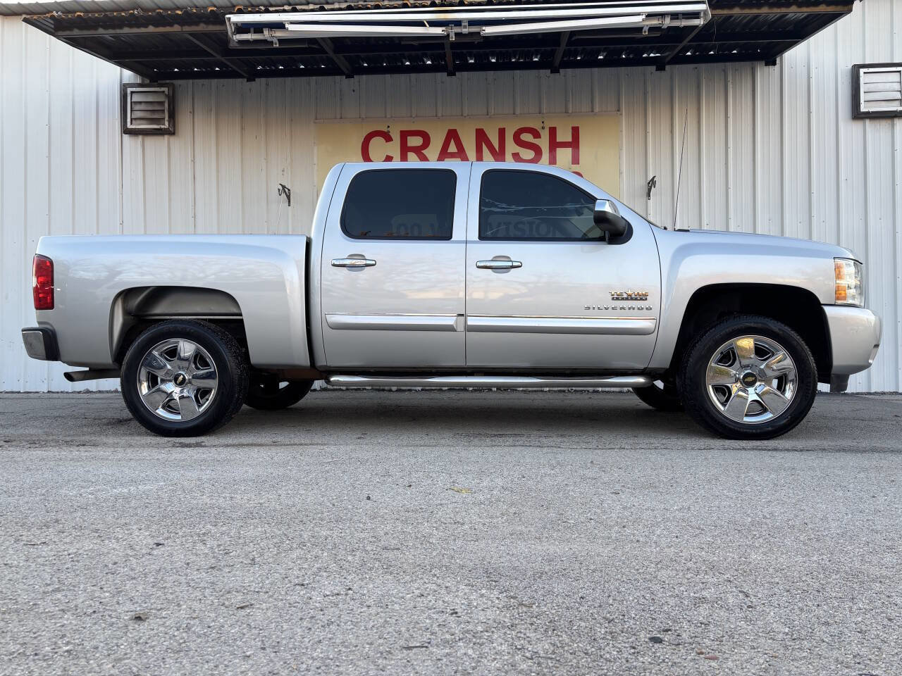 Used 2011 Chevrolet Silverado 1500 LT w/ Texas Edition image 2