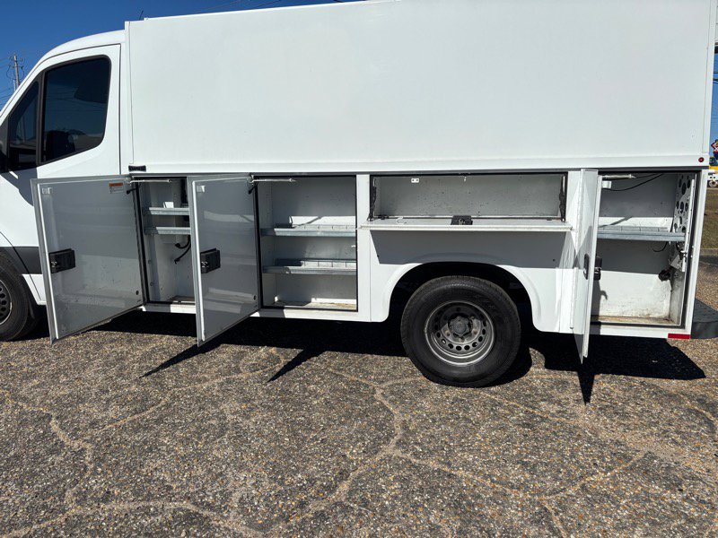 Used 2021 Mercedes-Benz Sprinter 3500 image 13