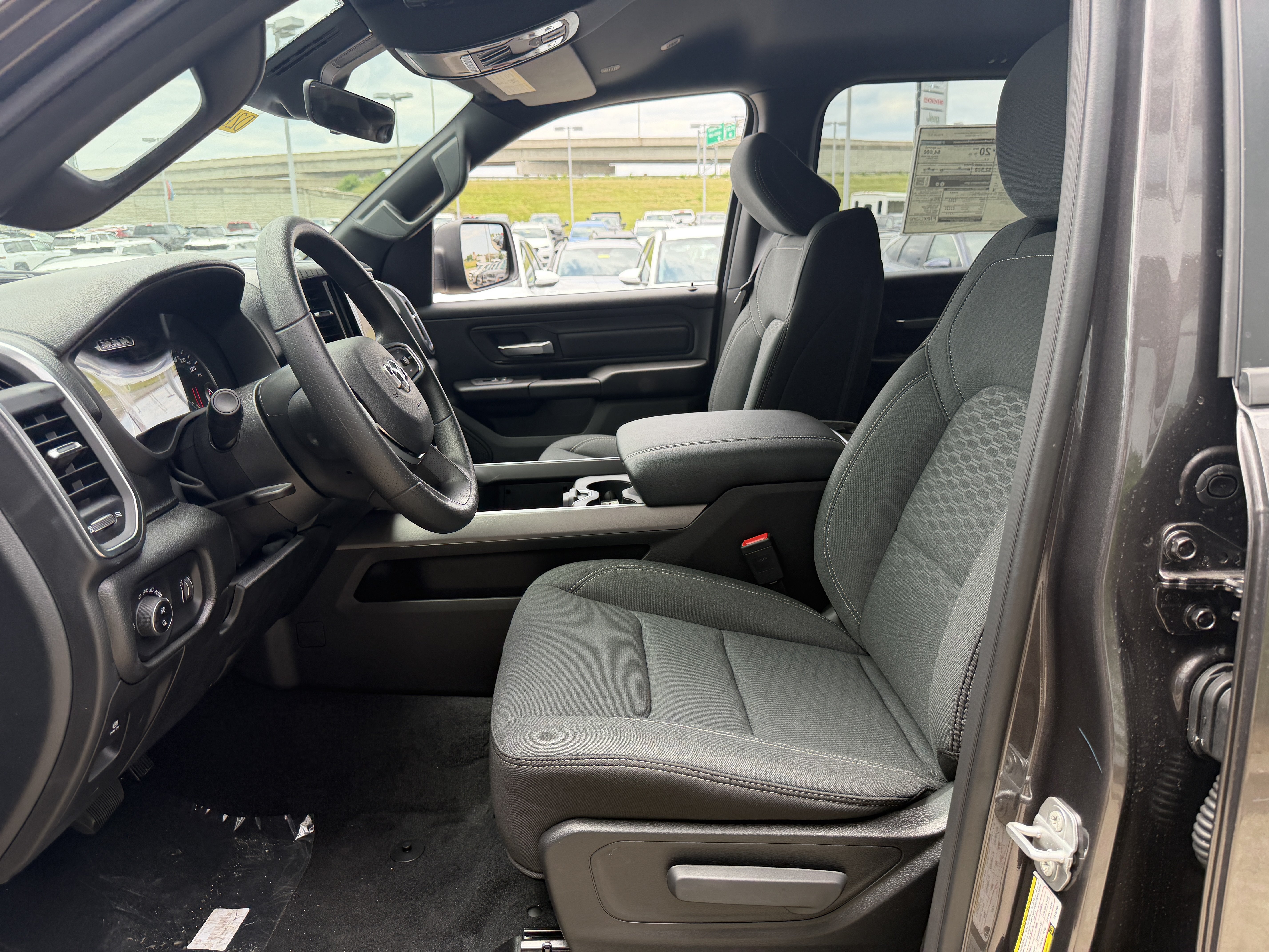 New 2026 RAM 1500 Express AWD/4WD image 30