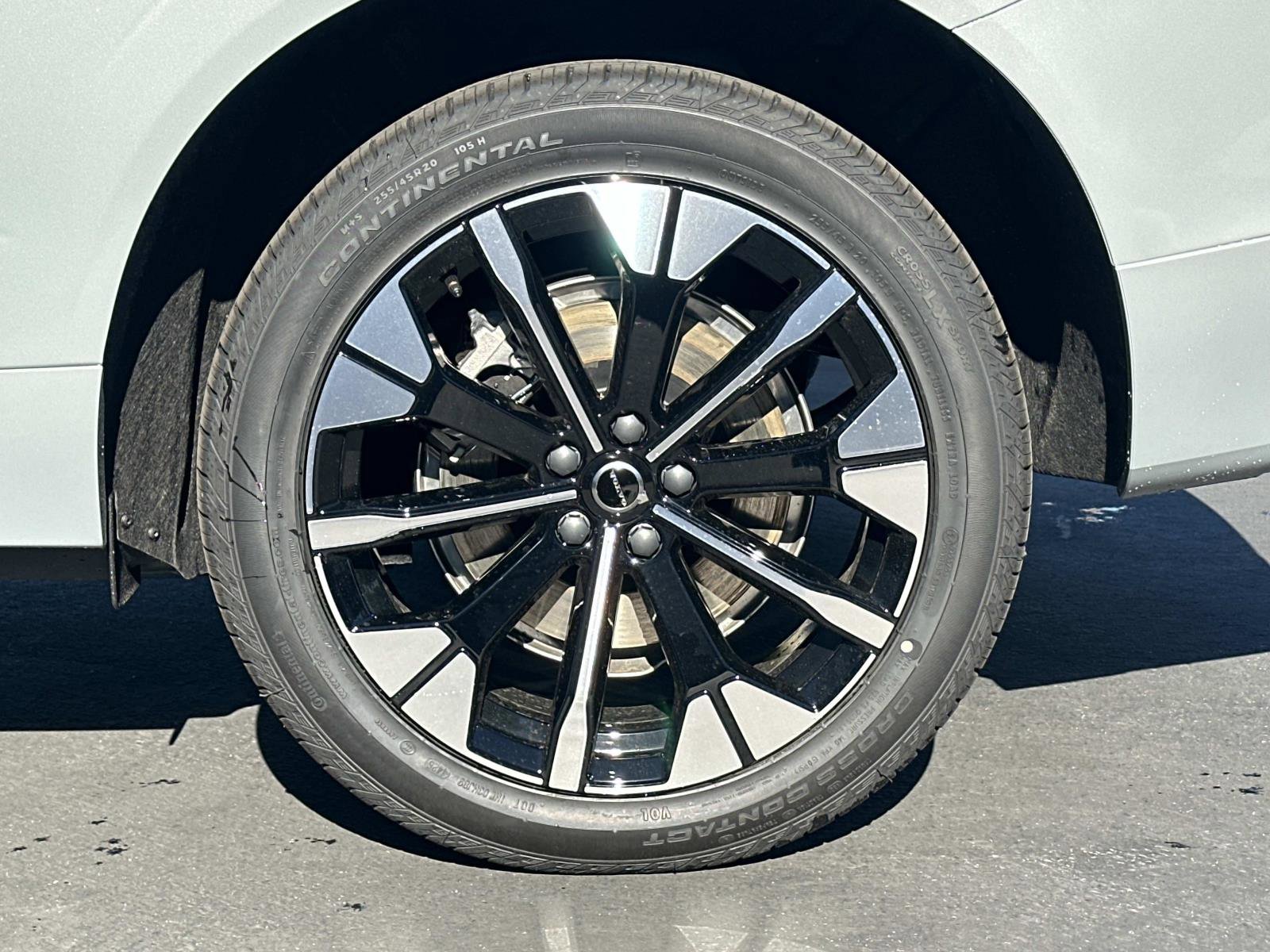 New 2026 Volvo XC60 T8 Plus w/ Climate Package AWD/4WD image 23