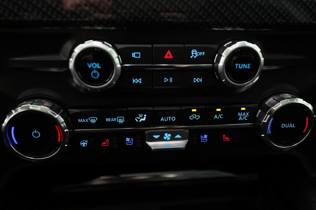 Used 2026 Ford F250 Lariat w/ Black Appearance Package AWD/4WD image 55