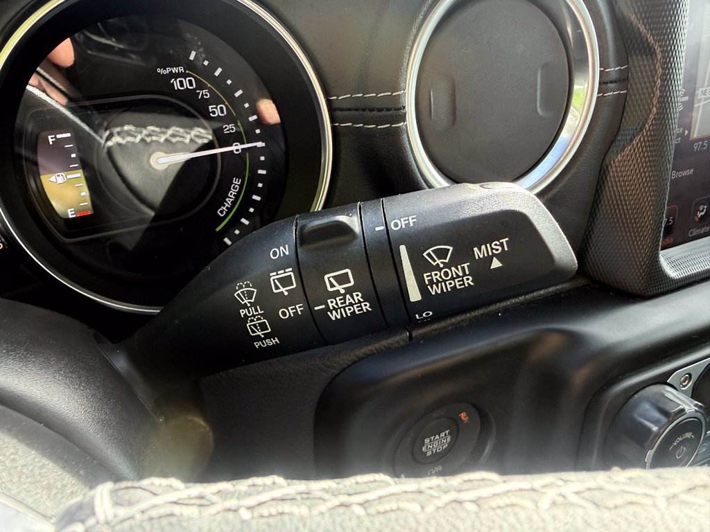 Used 2023 Jeep Wrangler Unlimited Sahara AWD/4WD image 29