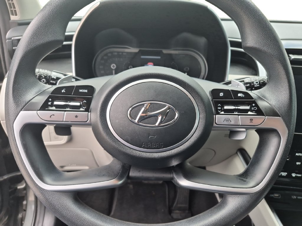 Used 2022 Hyundai Tucson Blue w/ Cargo Package AWD/4WD image 13