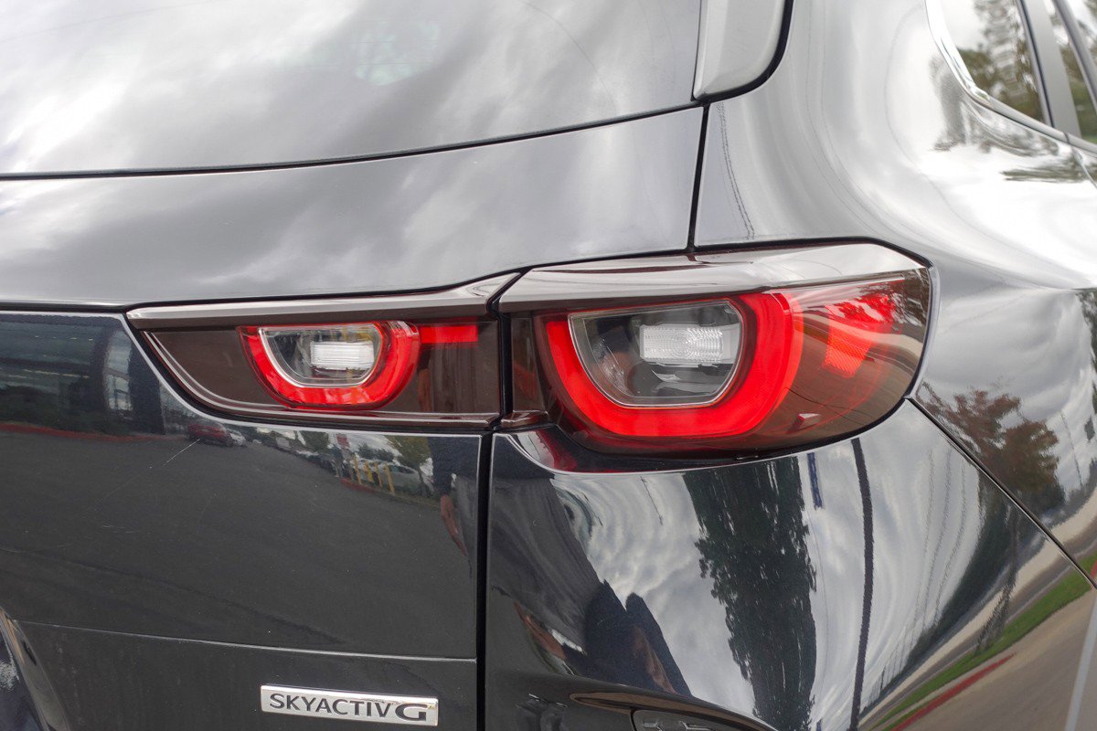 Certified 2025 MAZDA CX-50 AWD 2.5 S w/ Premium Package image 5