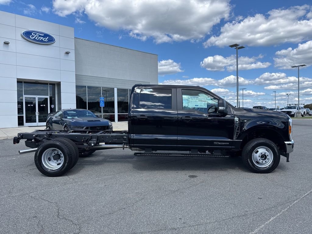 New 2026 Ford F350 XL image 2