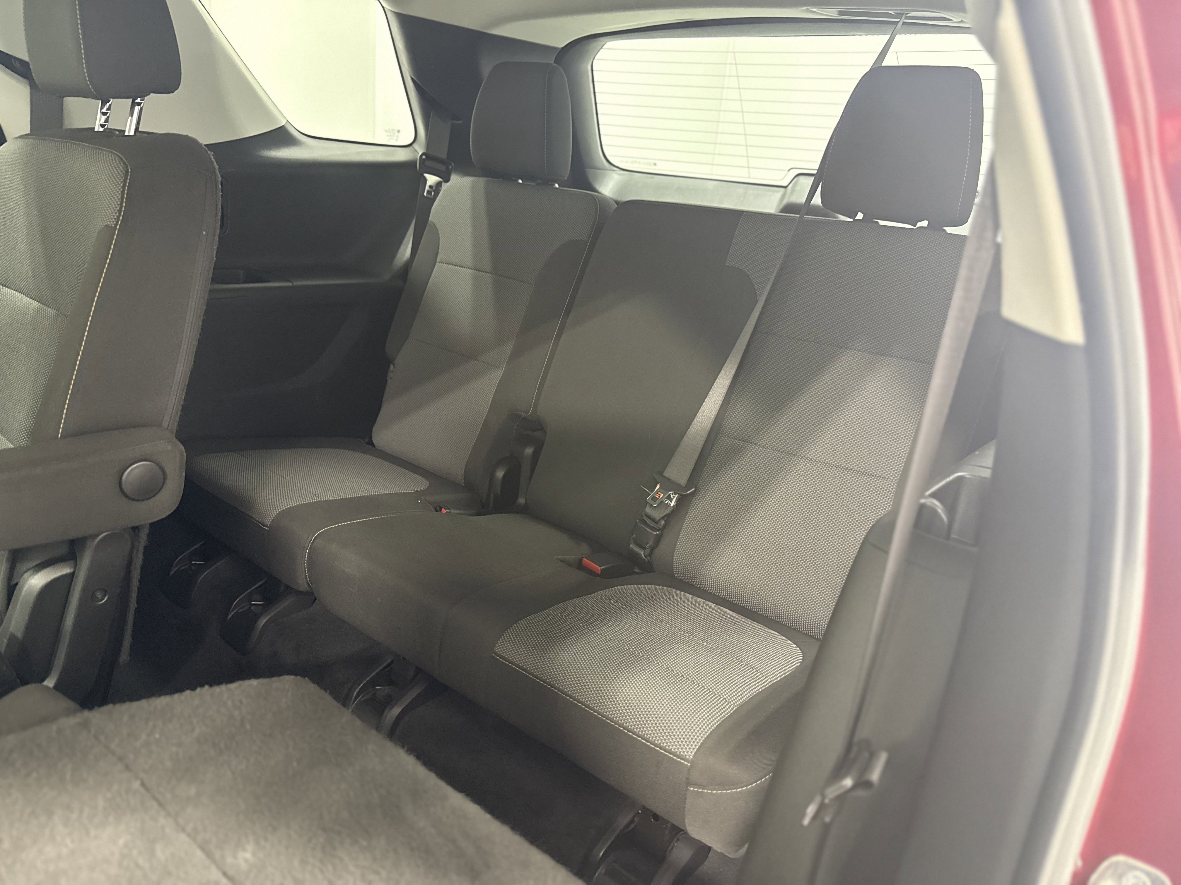 Used 2020 Chevrolet Traverse LT image 25