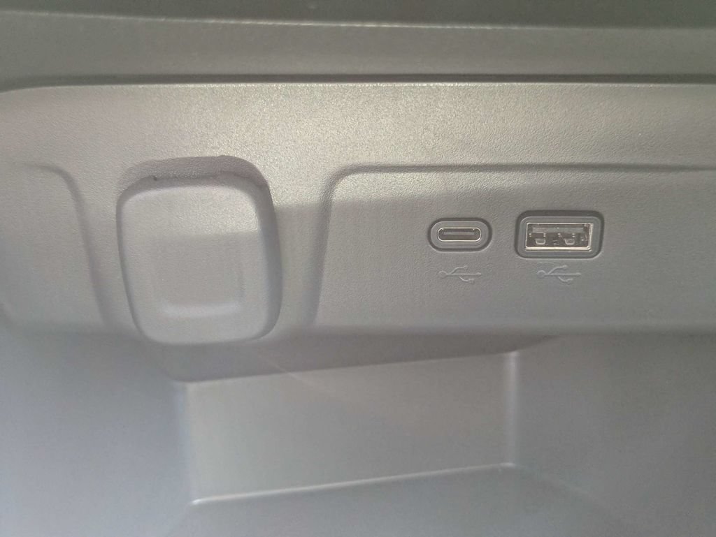 New 2026 Chevrolet Trax LT FWD image 22