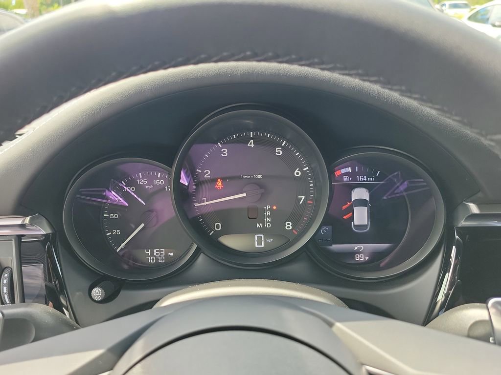 Certified 2025 Porsche Macan image 28