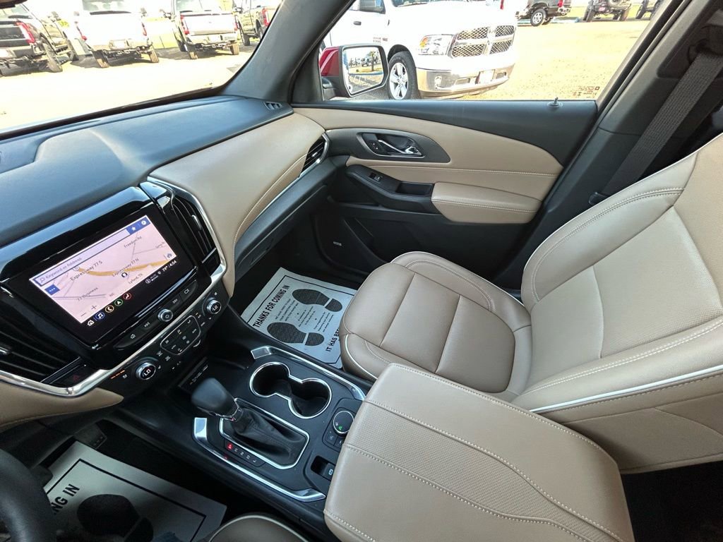 Used 2023 Chevrolet Traverse Premier image 18