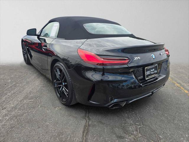 Used 2023 BMW Z4 M40i w/ Premium Package RWD image 5