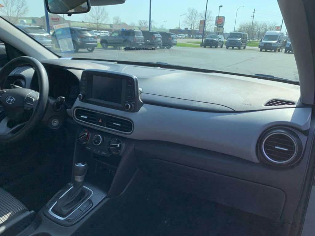 Used 2021 Hyundai Kona SE w/ Cargo Package FWD image 16