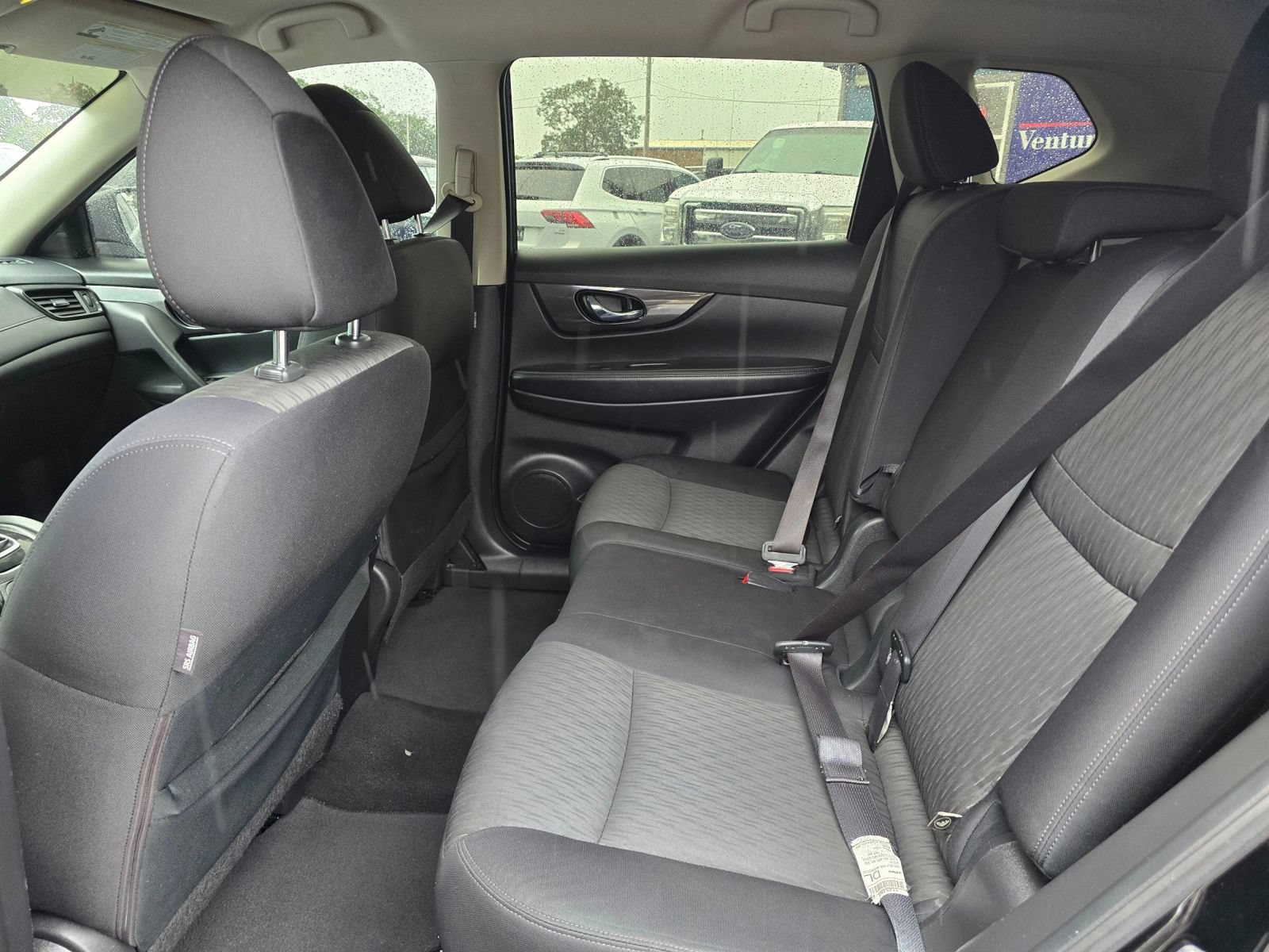 Used 2018 Nissan Rogue S AWD/4WD image 17