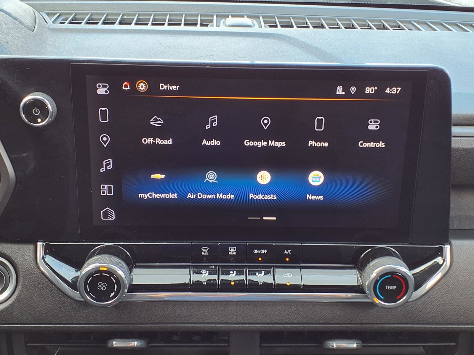 Used 2024 Chevrolet Colorado Trail Boss w/ Advanced Trailering Package AWD/4WD image 10