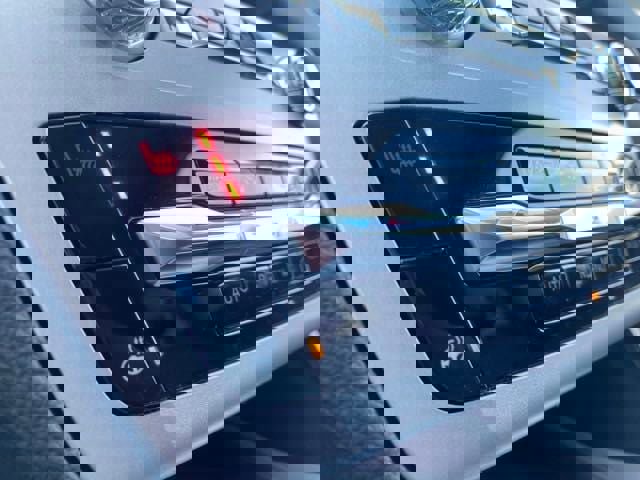 New 2024 Ford Explorer XLT w/ Equipment Group 202A image 31