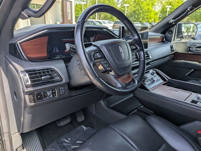 Certified 2023 Lincoln Navigator L Reserve AWD/4WD image 13