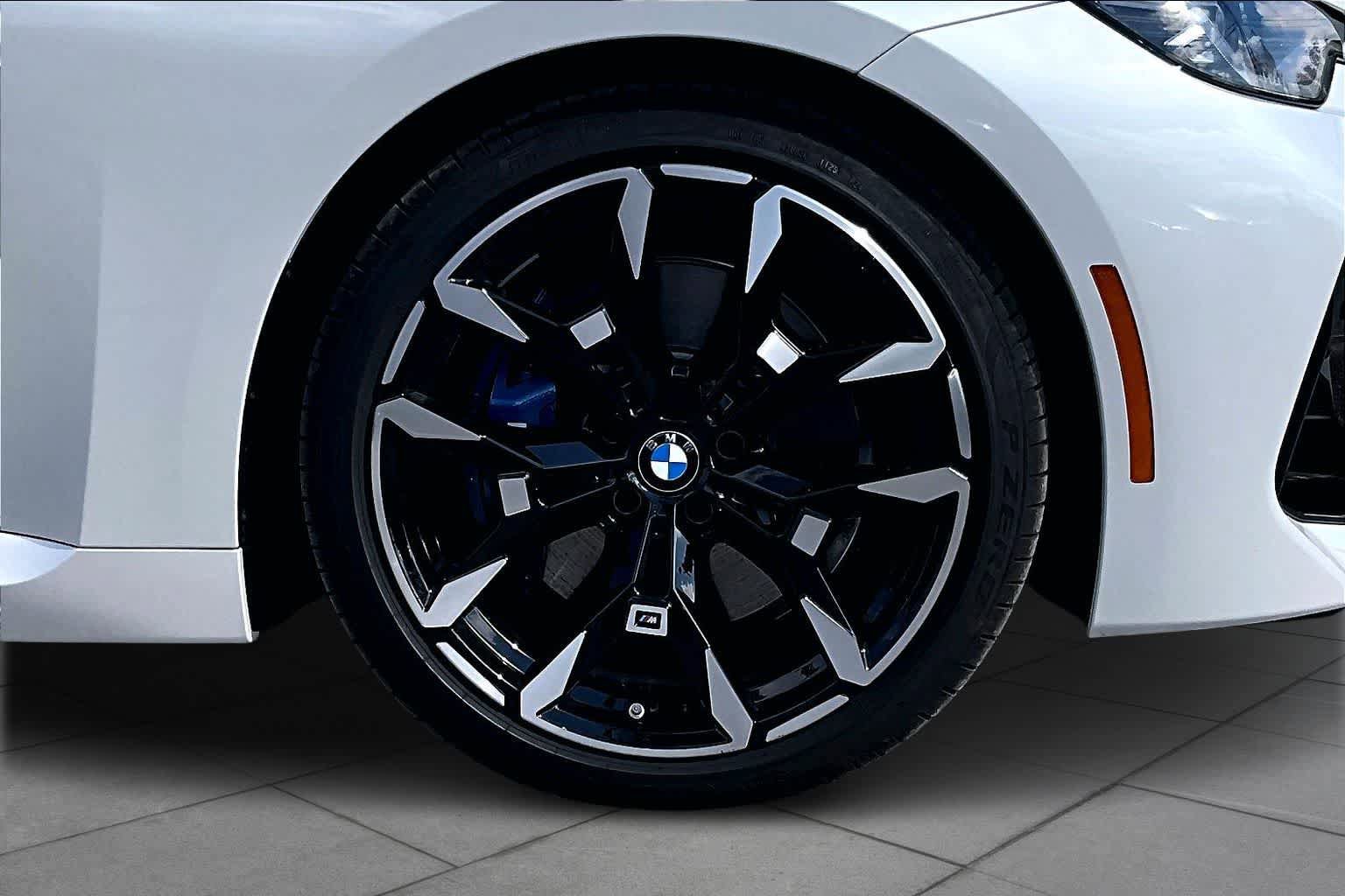 Used 2025 BMW 230i Coupe w/ M Sport Package RWD image 10