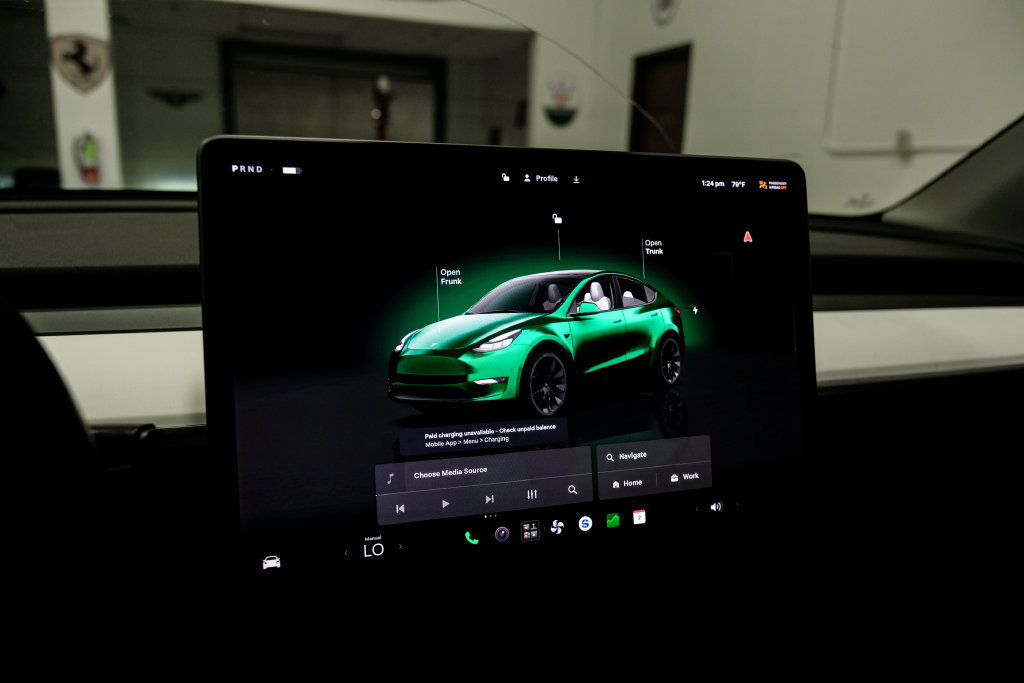Used 2023 Tesla Model Y Long Range AWD/4WD image 28