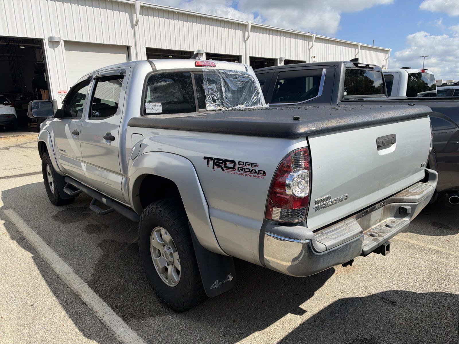 Used 2013 Toyota Tacoma 4x4 Double Cab w/ TRD Off-Road Pkg image 4