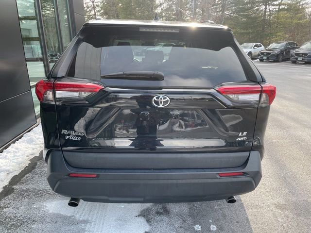 Used 2021 Toyota RAV4 LE image 7