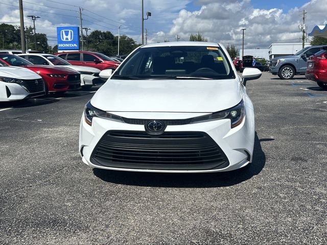 Used 2025 Toyota Corolla LE FWD image 9