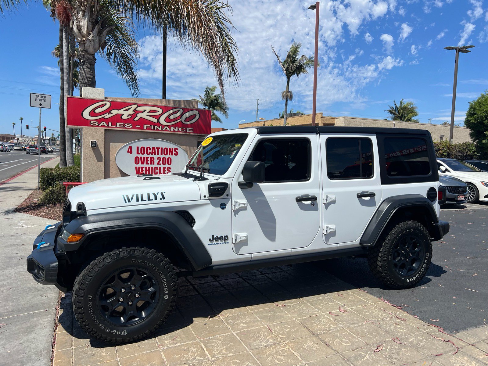 Used 2023 Jeep Wrangler Unlimited w/ Convenience Group AWD/4WD image 5