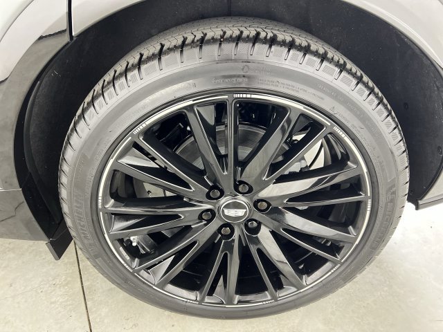 Used 2025 Cadillac Lyriq Luxury w/ LPO, Floor Liner Package AWD/4WD image 34