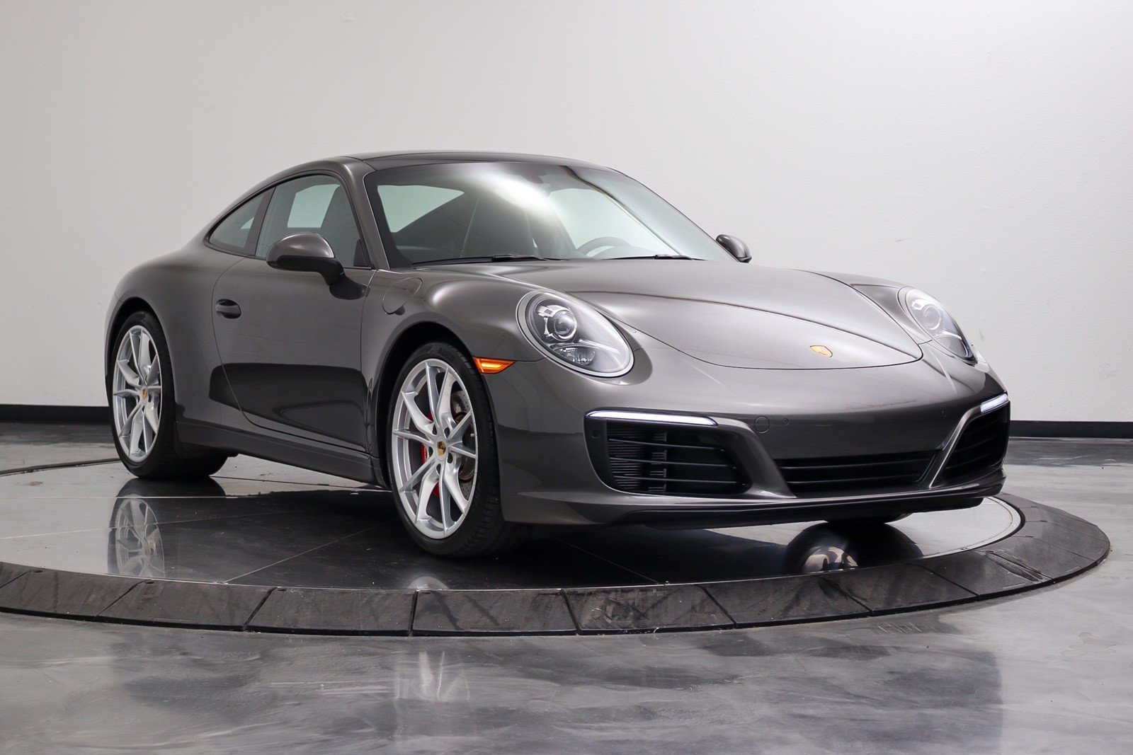 Used 2019 Porsche 911 Carrera S RWD image 6