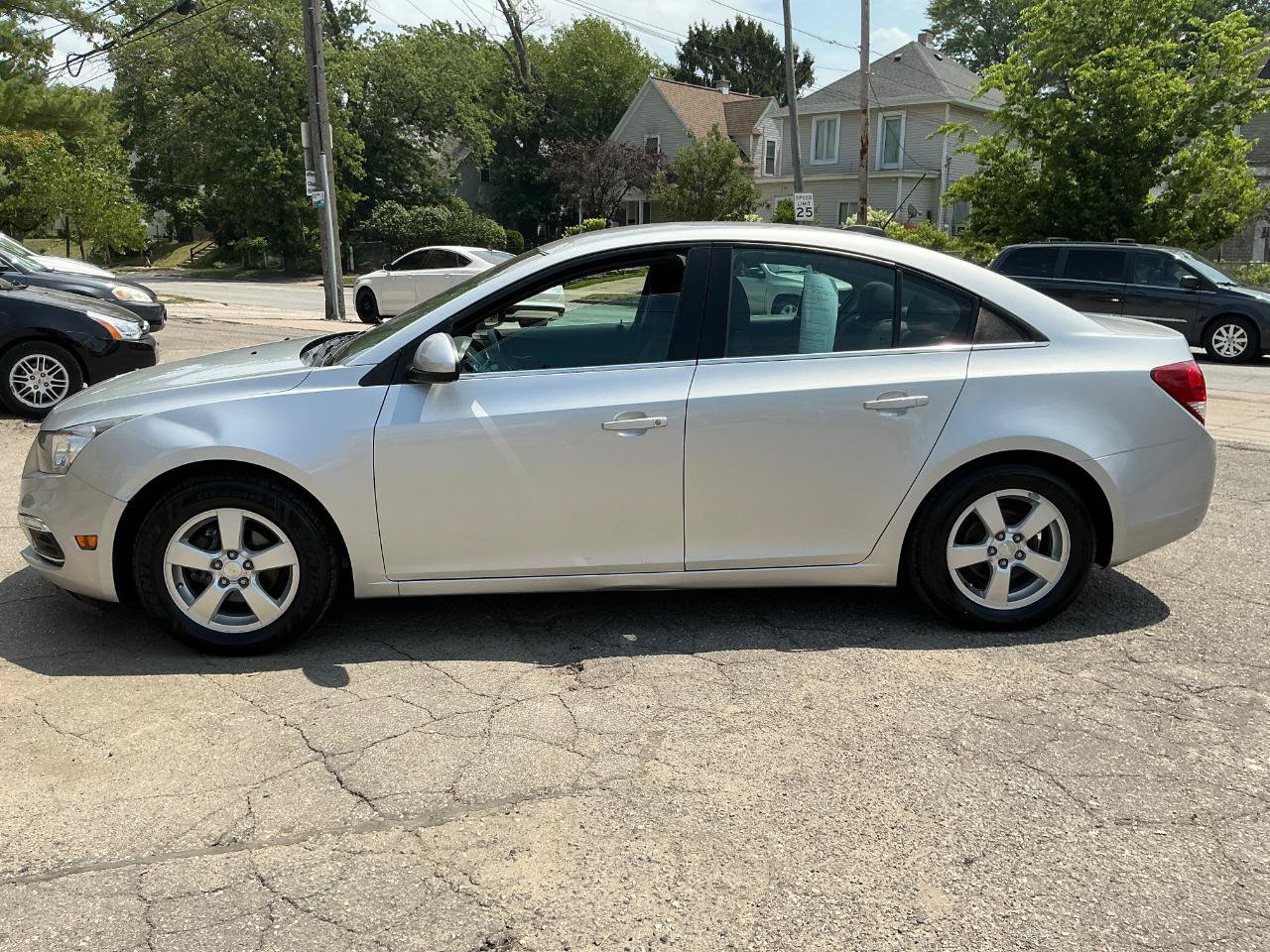 Used 2015 Chevrolet Cruze LT FWD image 6
