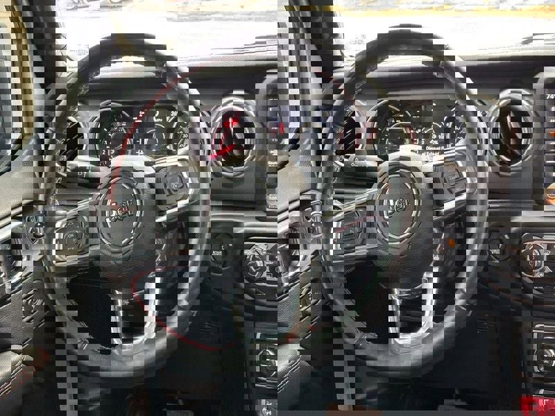 Used 2022 Jeep Gladiator Rubicon w/ Cold Weather Group image 12