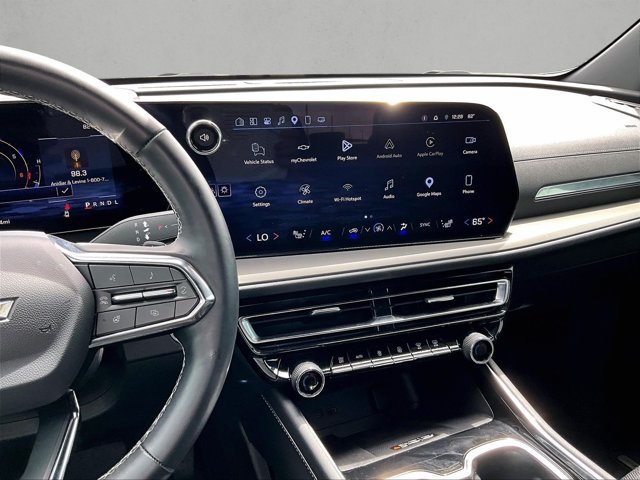 Used 2025 Chevrolet Traverse LT FWD image 8