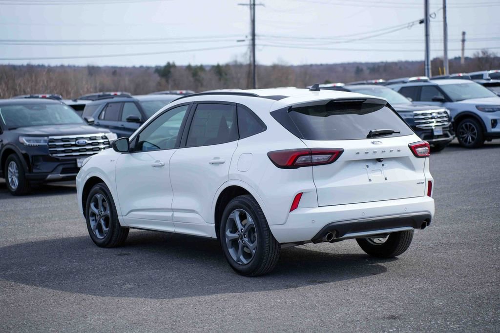Certified 2023 Ford Escape ST-Line w/ Tech Pack #1 image 7