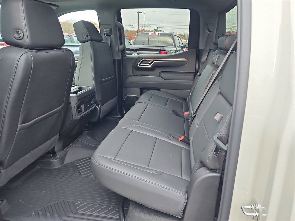 New 2026 Chevrolet Silverado 1500 RST w/ Dark Appearance Package image 22