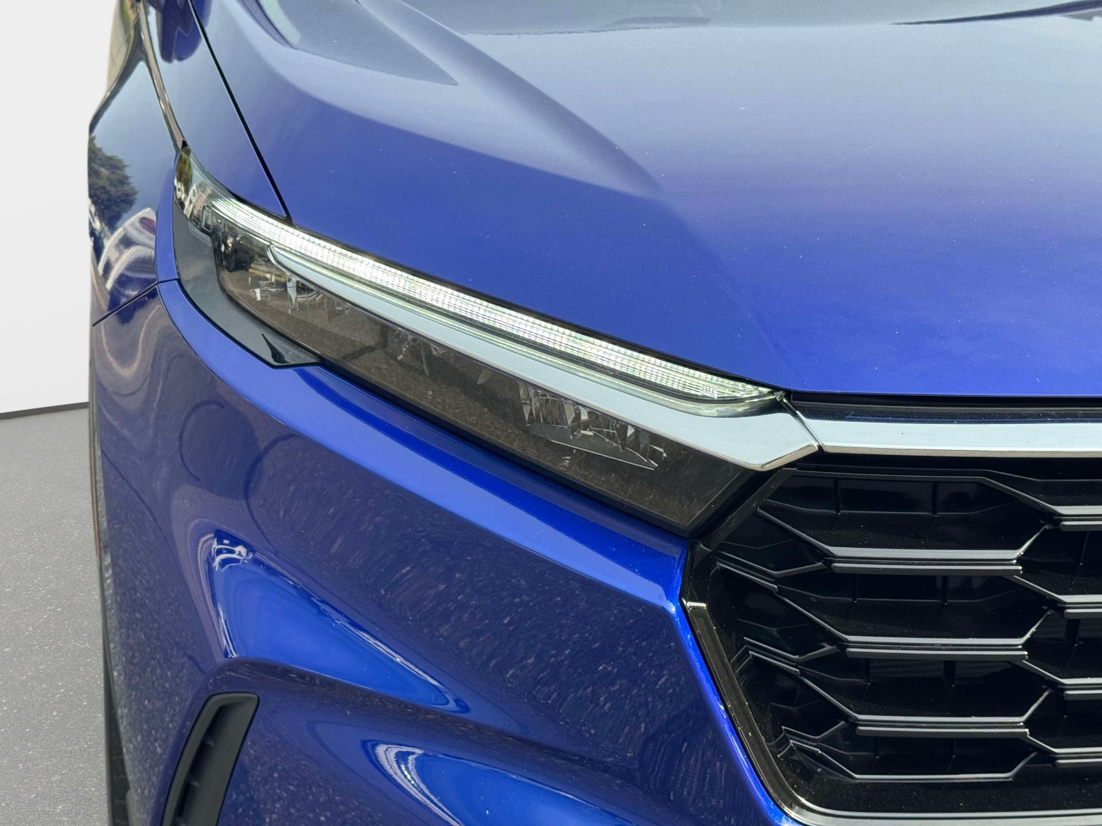 Used 2025 Honda CR-V EX-L image 7