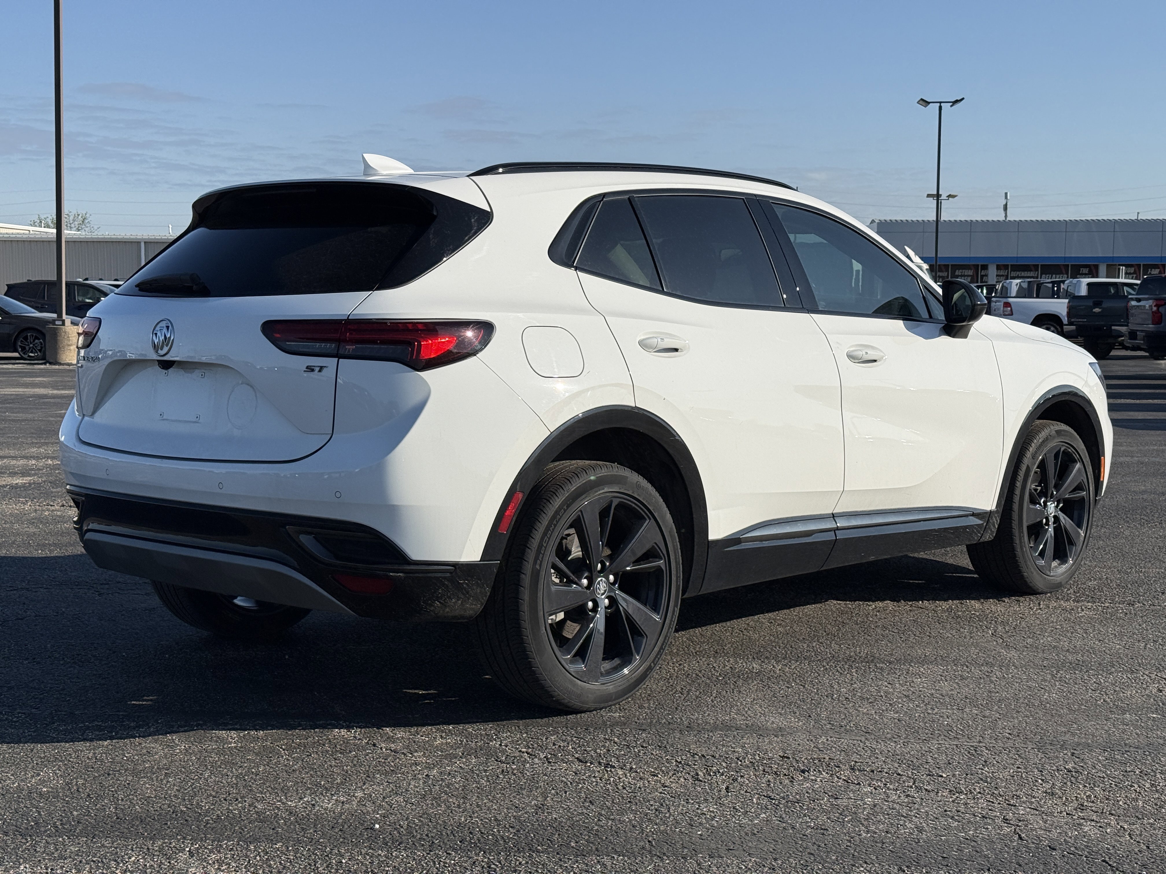 Used 2023 Buick Envision Preferred w/ Sport Touring Package AWD/4WD image 3