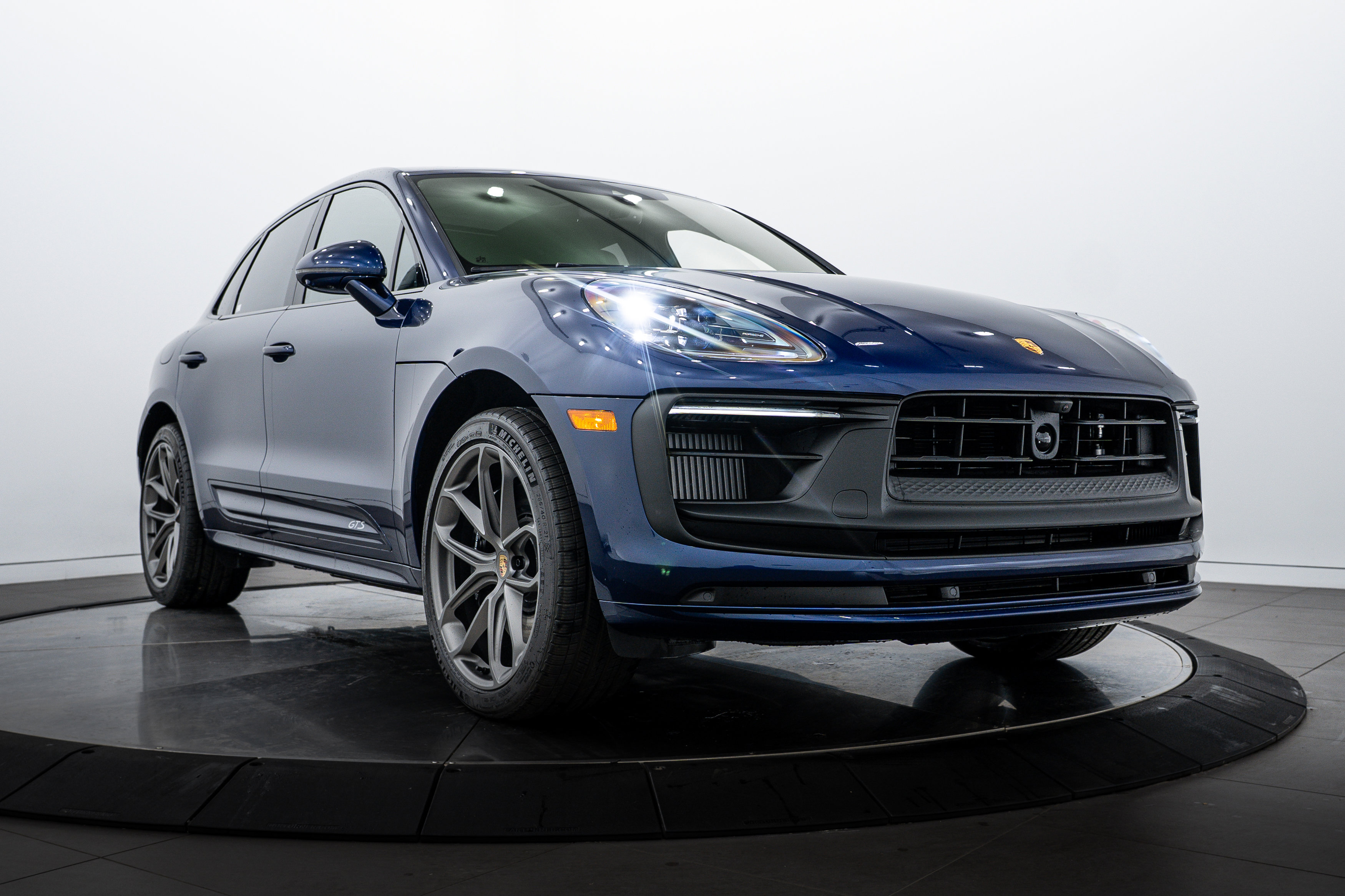 New 2026 Porsche Macan GTS image 9