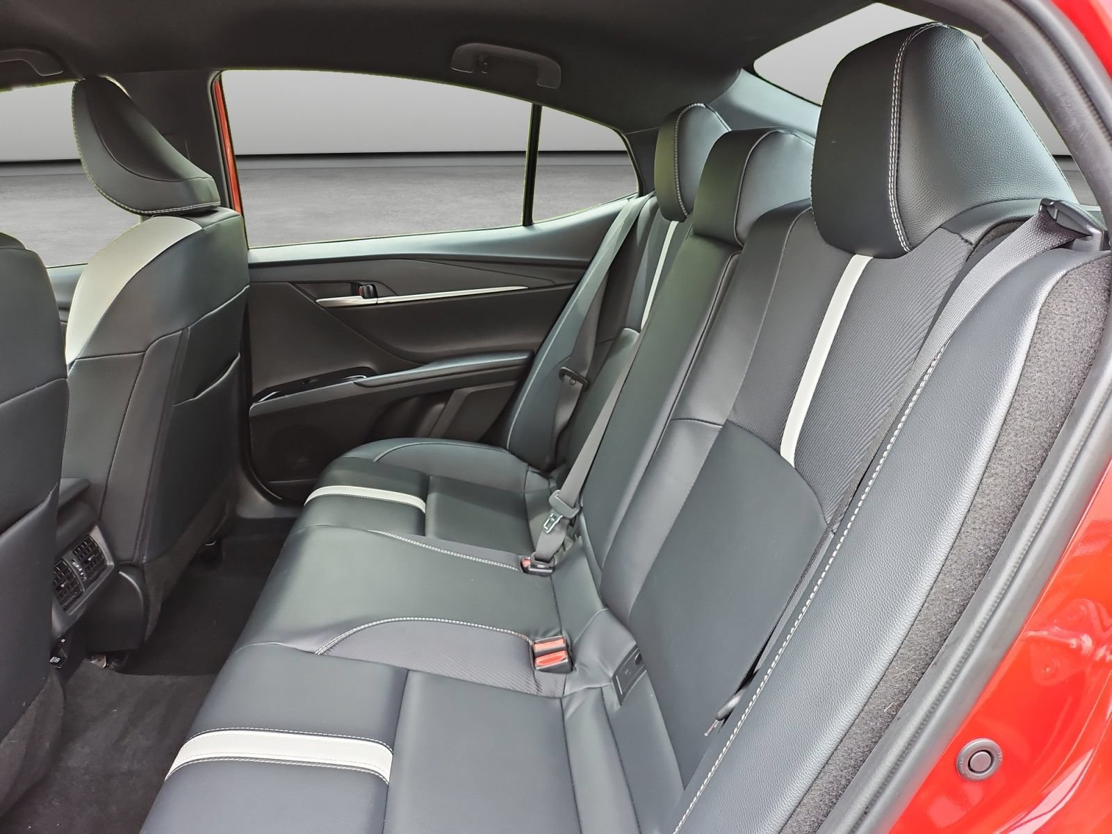 Used 2025 Toyota Camry SE FWD image 42