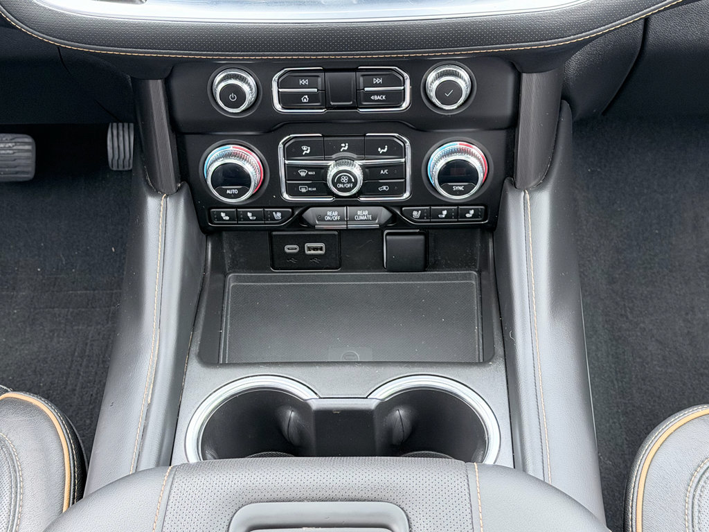 Used 2023 GMC Yukon AT4 w/ AT4 Premium Plus Package AWD/4WD image 21
