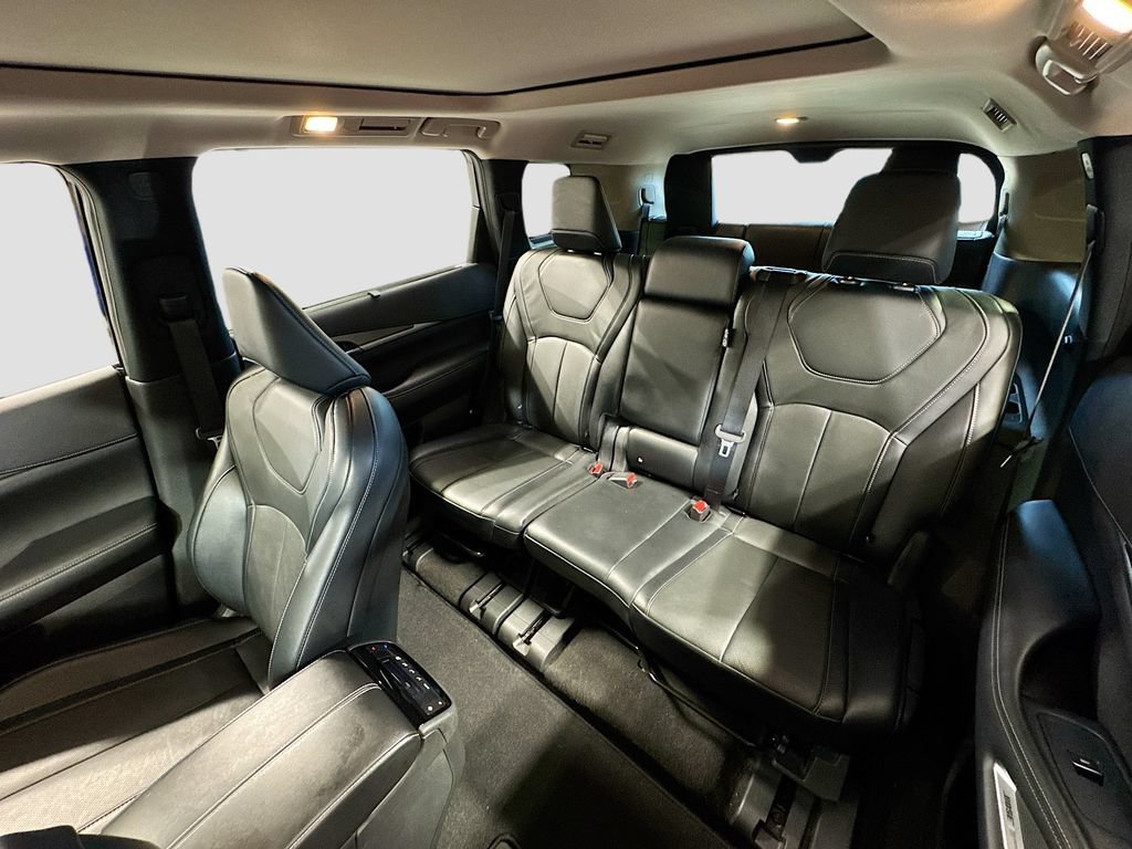 Used 2023 INFINITI QX60 Luxe w/ Vision Package AWD/4WD image 12