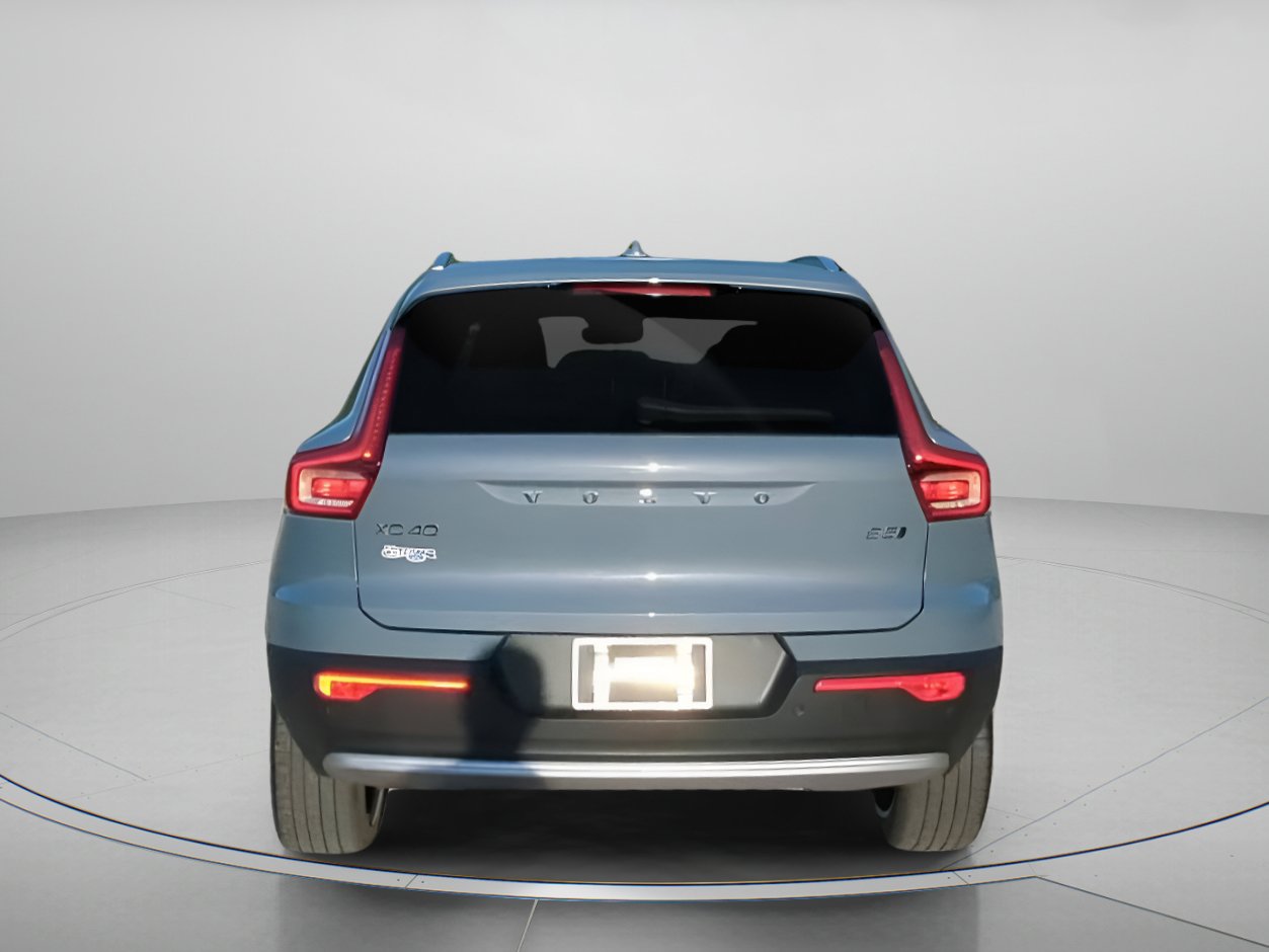 Used 2023 Volvo XC40 B5 Plus w/ Protection Package Premier AWD/4WD image 24
