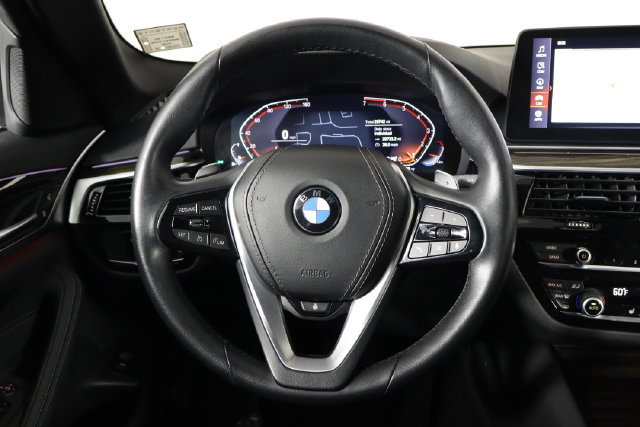 Used 2023 BMW 530i xDrive w/ Convenience Package AWD/4WD image 7