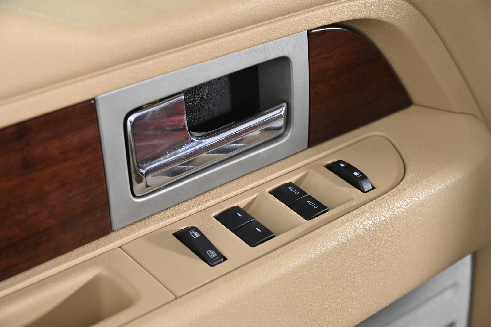 Used 2013 Ford F150 King Ranch image 18