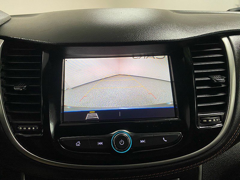 Used 2019 Chevrolet Trax LT w/ LT Convenience Package AWD/4WD image 21