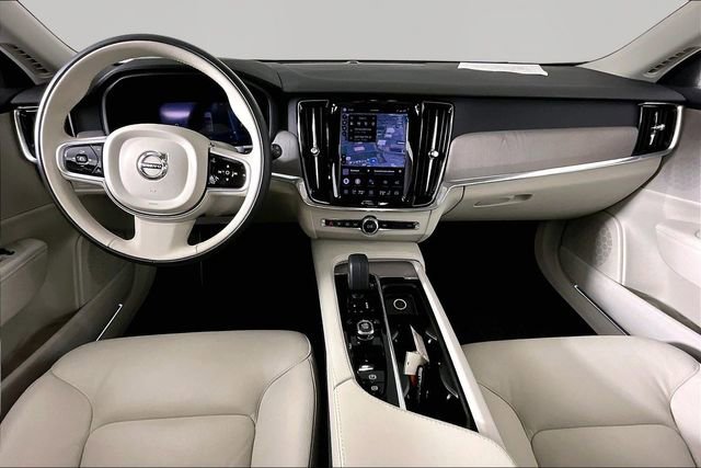 Used 2025 Volvo V90 B6 Cross Country Plus w/ Protection Package Premier AWD/4WD image 7